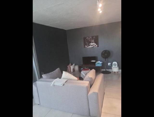 1 BEDROOM APARTMENT FOR SALE IN LYNNWOOD